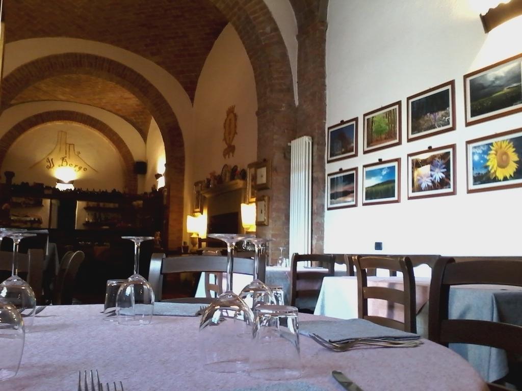 Hotel Cisterna Nel Borgo Castiglione dʼOrcia Exterior foto