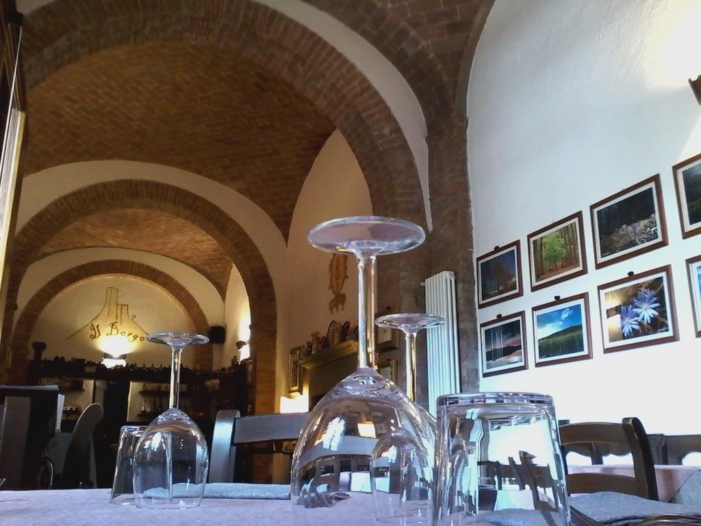 Hotel Cisterna Nel Borgo Castiglione dʼOrcia Exterior foto