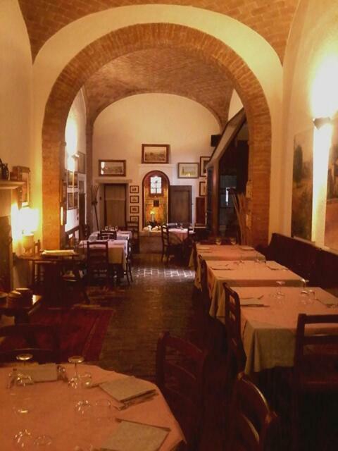 Hotel Cisterna Nel Borgo Castiglione dʼOrcia Exterior foto
